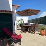 Casa Do Canto - Uma Casa No Campo, Perto Da Praia. Hébergement de vacances Óbidos