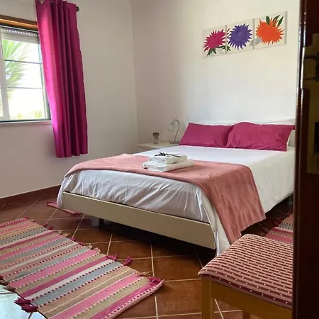 Casa Do Canto - Uma Casa No Campo, Perto Da Praia. * Obidos